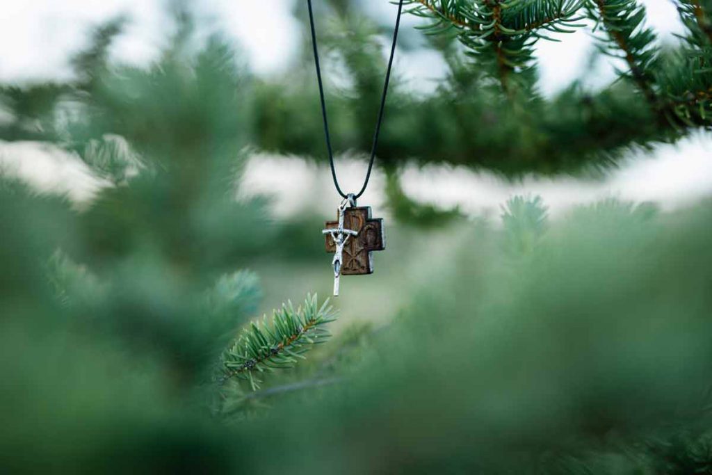 Cross of Jesus Christ pendant - Happy Easter